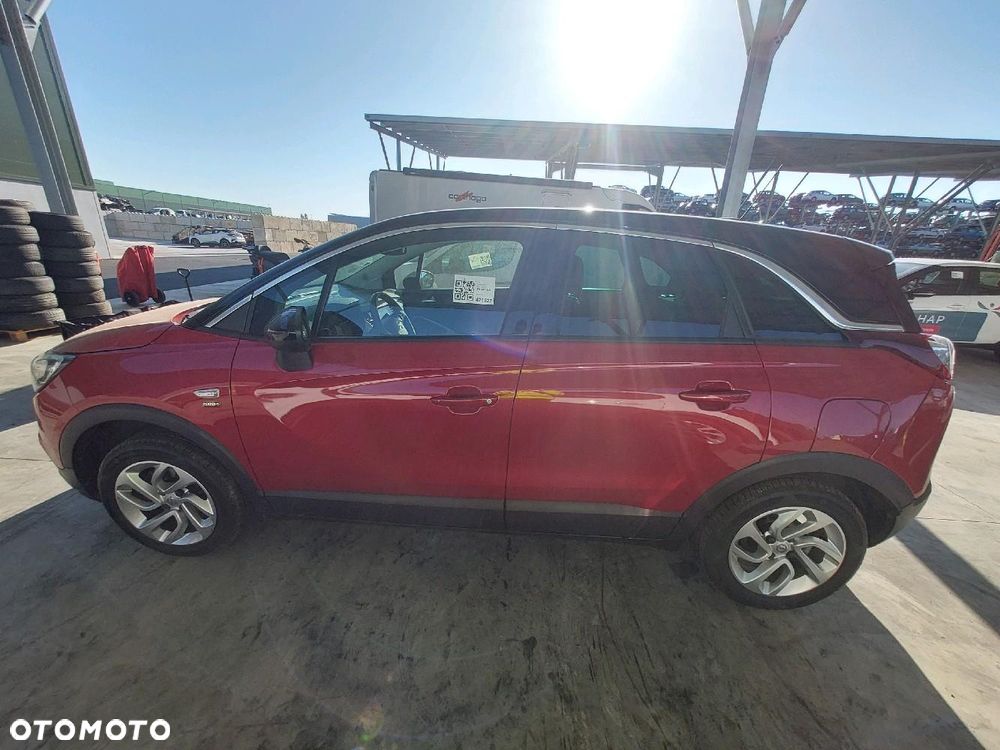 Opel Crossland X 1.2 T Design Line S&S - 7