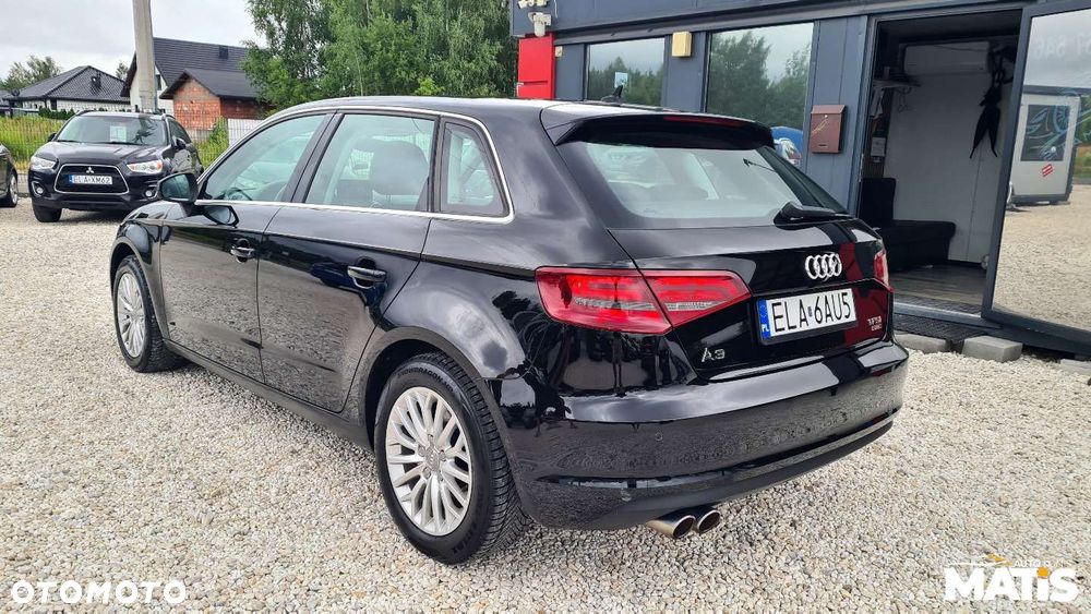 Audi A3 Sportback - 2