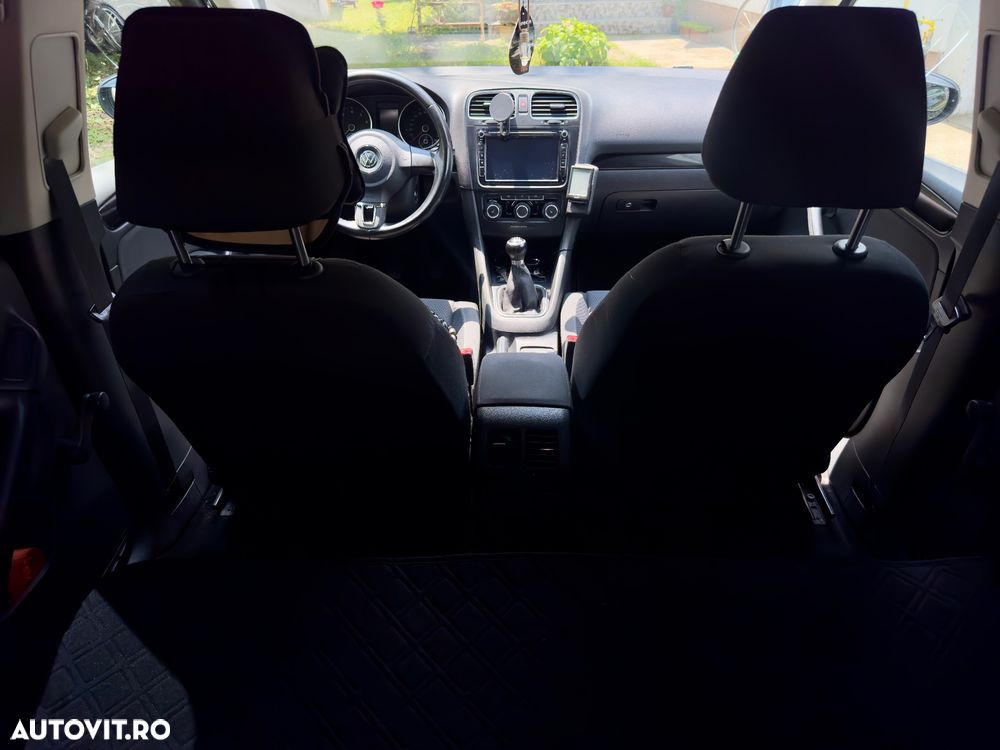 VOLKSWAGEN Golf 2010 — imagine 8