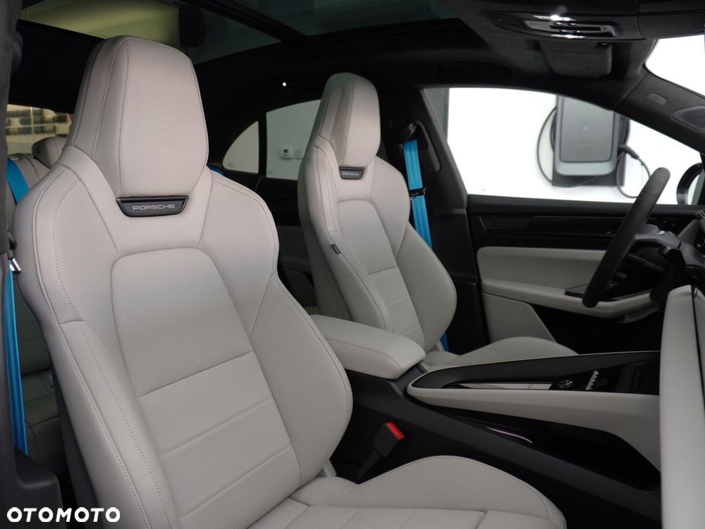 Porsche Macan - 38