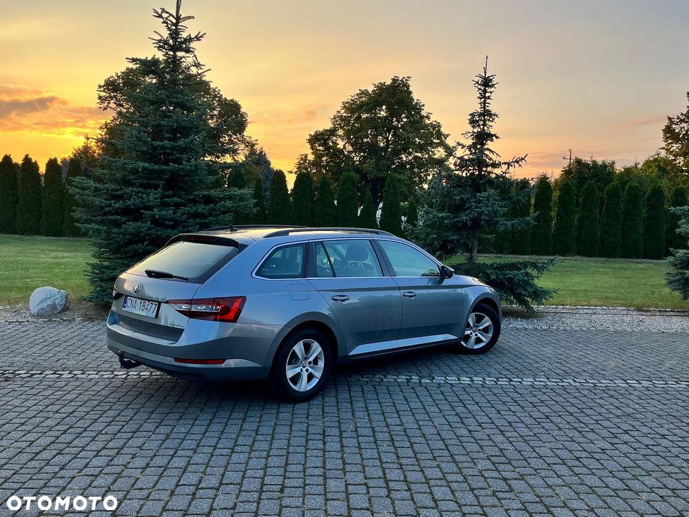 Skoda Superb 1.6 TDI Ambition DSG - 6