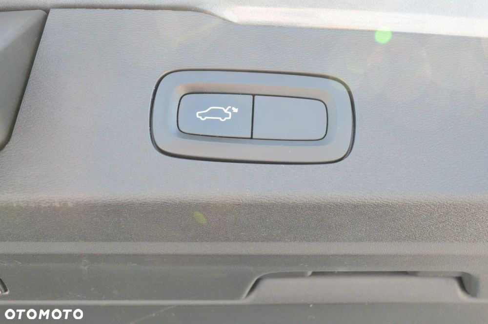 Volvo V60 D4 Geartronic Momentum - 19