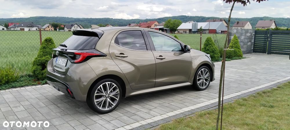 Toyota Yaris Hybrid 1.5 Executive - 4