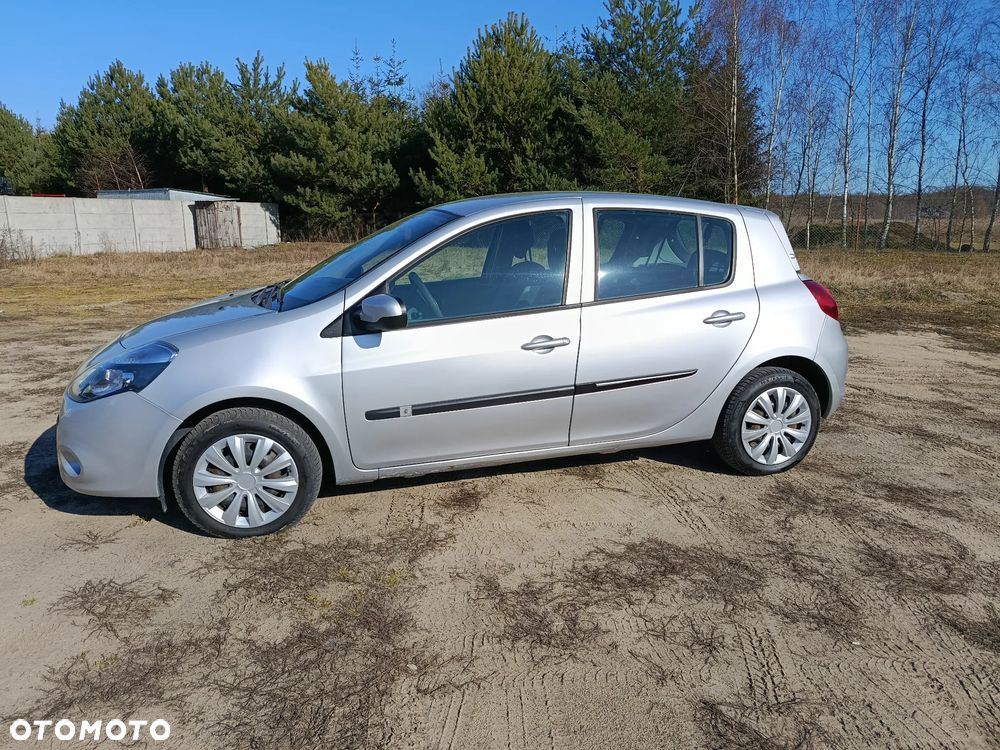 Renault Clio 1.5 dCi Alize - 13