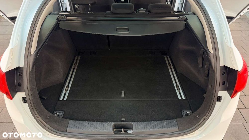 Kia Ceed - 35