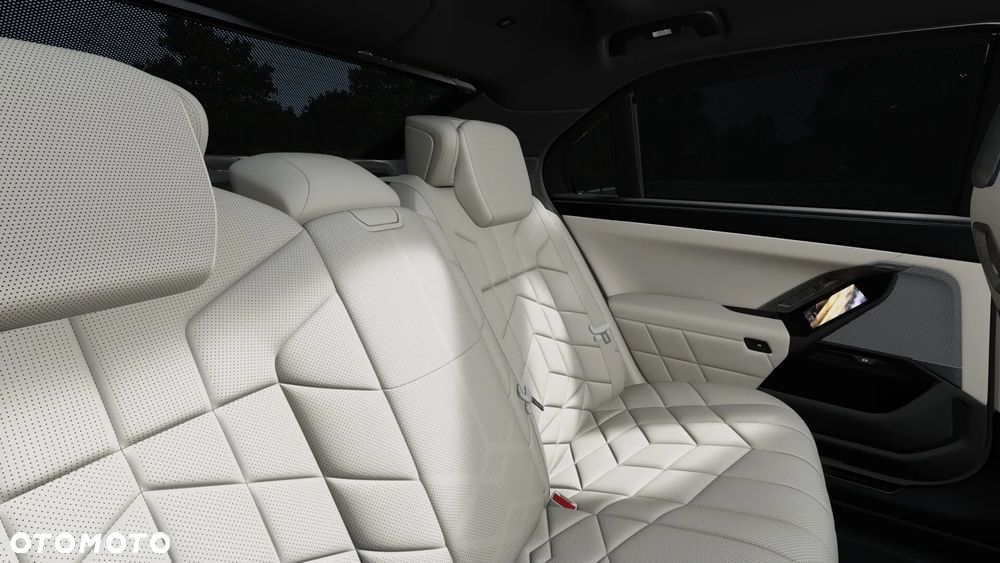 BMW Seria 7 740d xDrive - 14