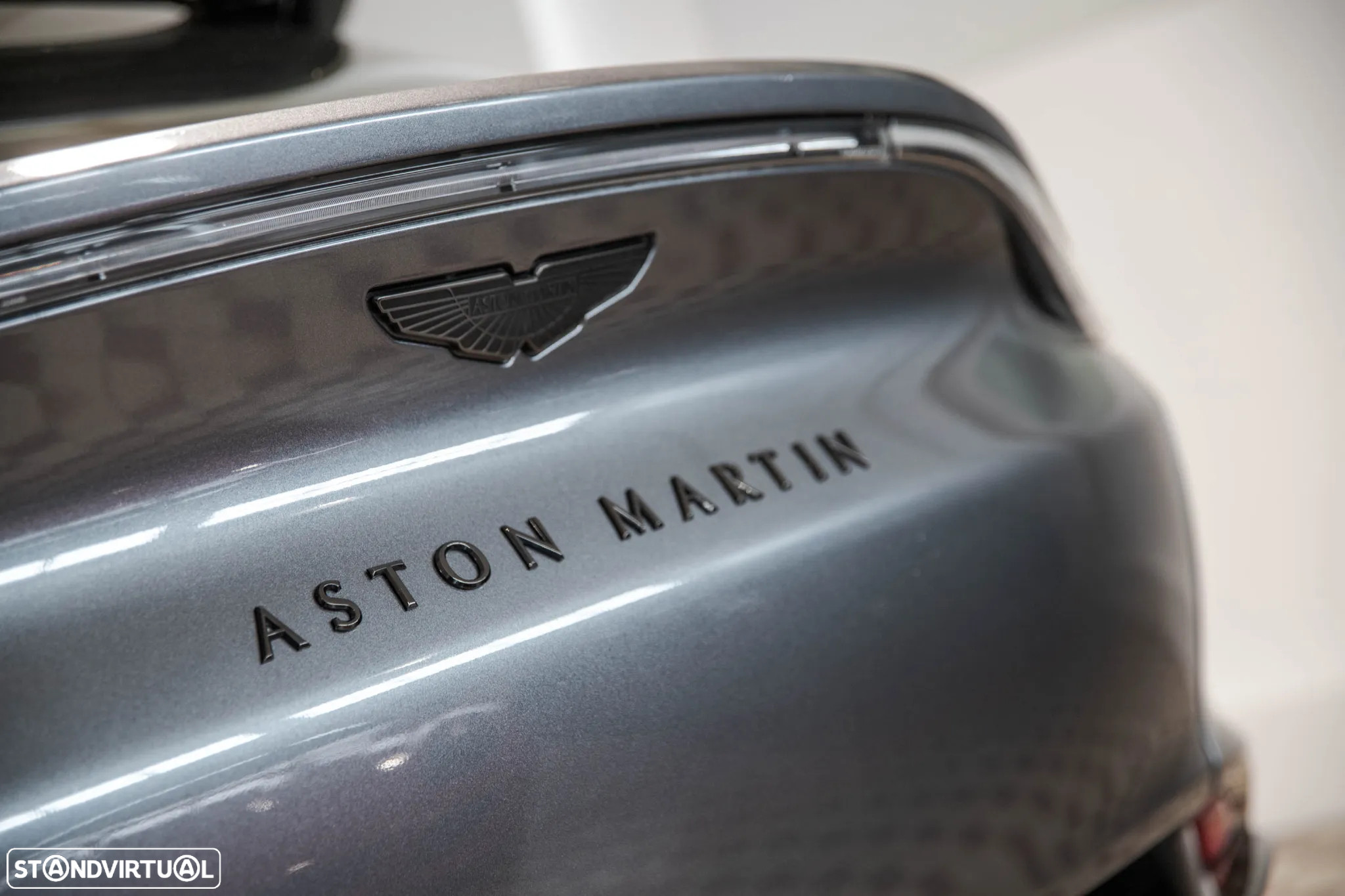 Aston Martin DBX Standard - 10