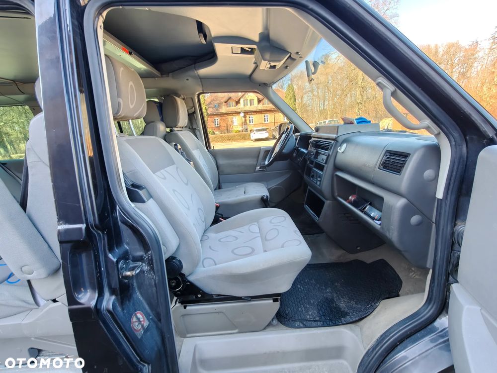 Volkswagen Multivan - 26