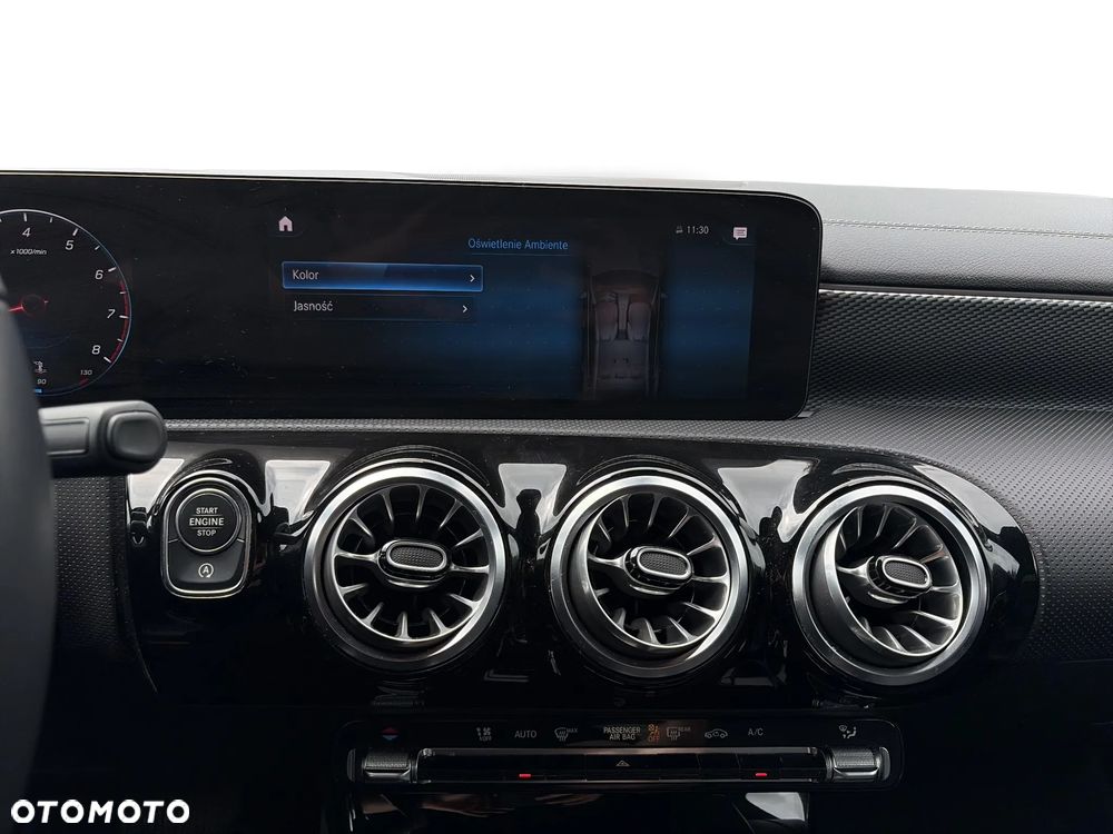 Mercedes-Benz CLA 200 Progressive 7G-DCT - 27
