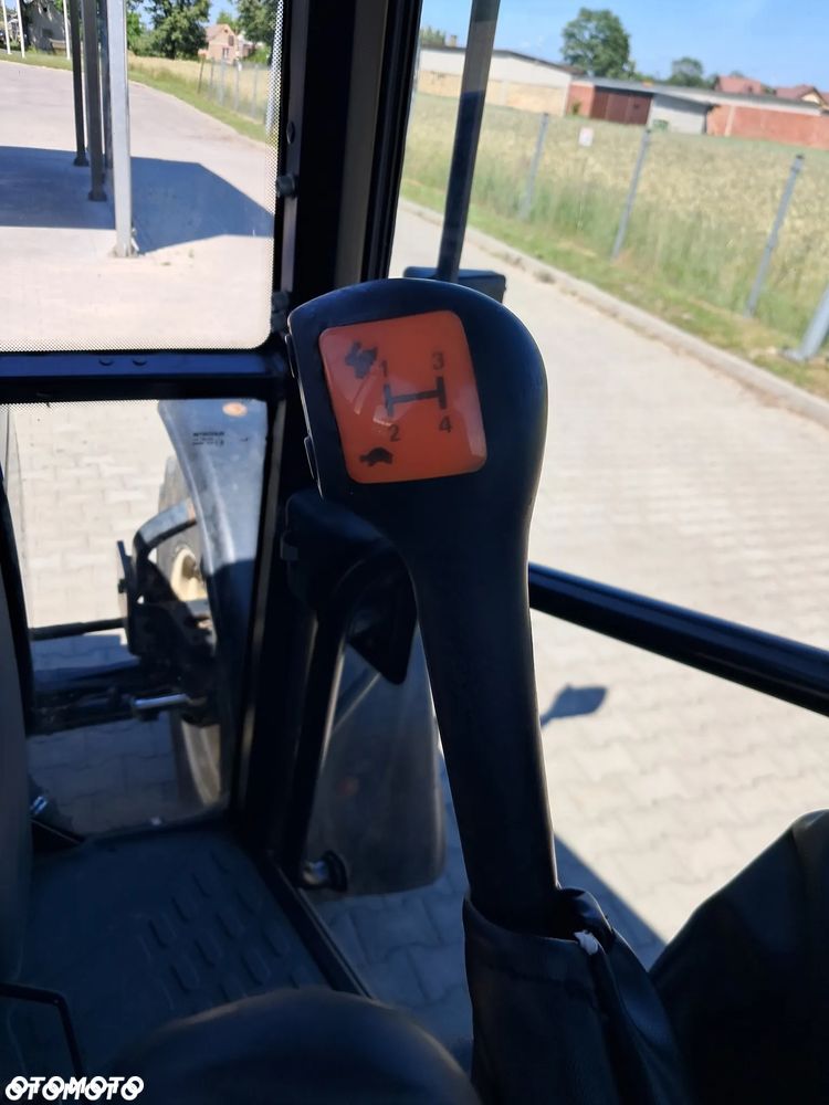 New Holland TS90 - 20