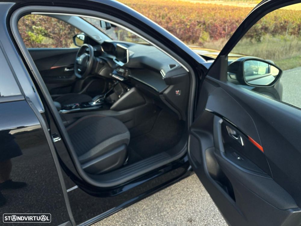 Peugeot e-2008 50 kWh Active Pack - 19