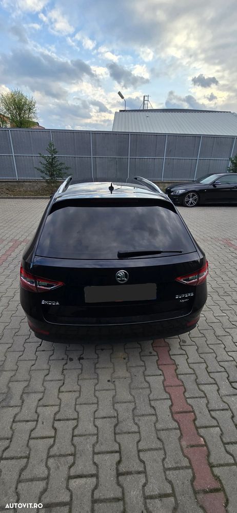 Skoda Superb 2.0 TDI 4X4 DSG Laurin & Klement - 4
