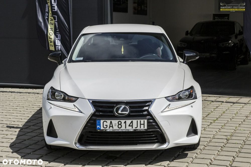 Lexus IS - 16