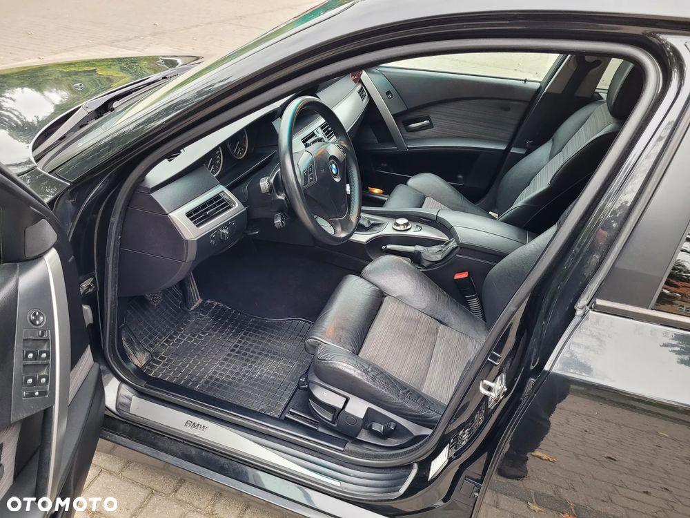 BMW Seria 5 520i - 8