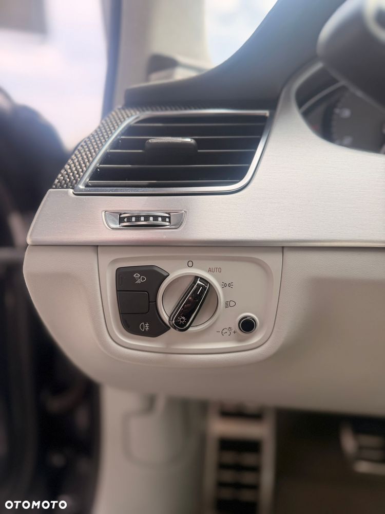 Audi S8 - 34