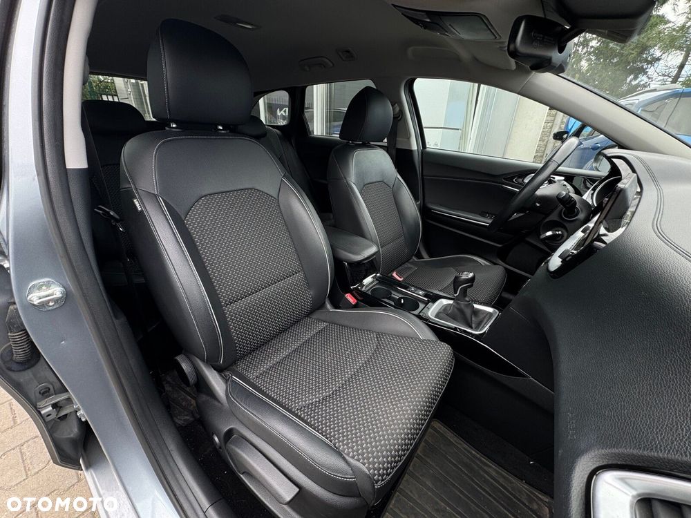 Kia Ceed 1.5 T-GDI Business Line - 16
