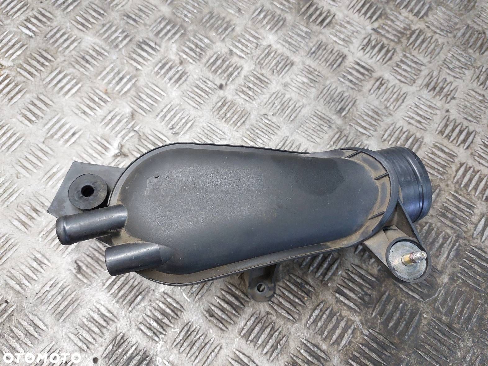 RURA DOLOT POWIETRZA FABIA I 1.4 8V 047129654B - 1
