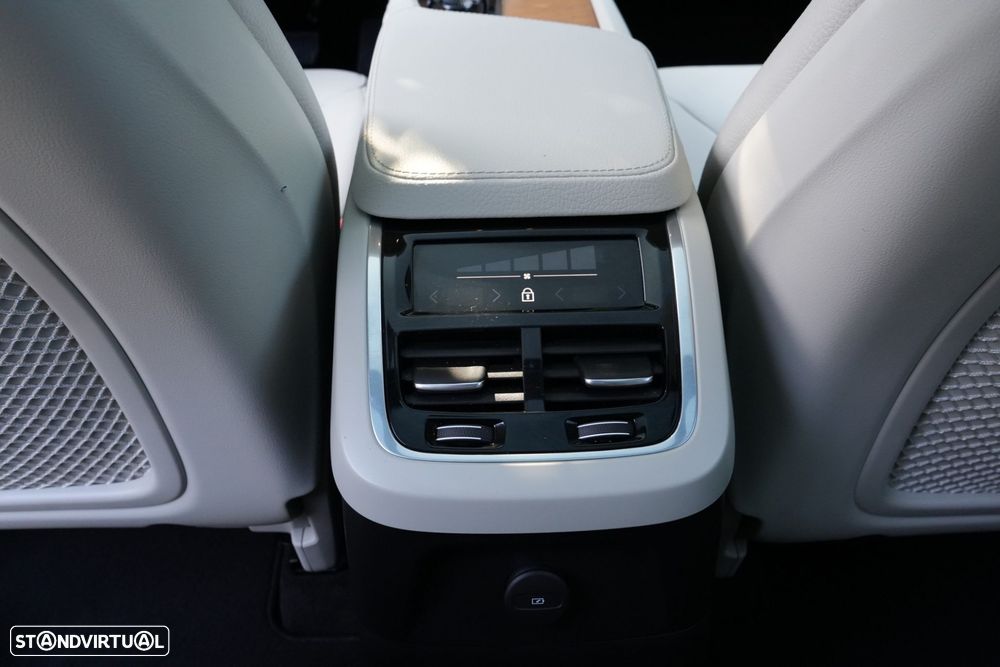 Volvo XC 90 2.0 T8 PHEV Inscription AWD - 56