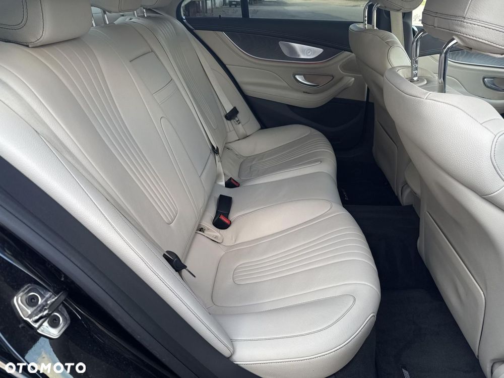 Mercedes-Benz CLS - 22