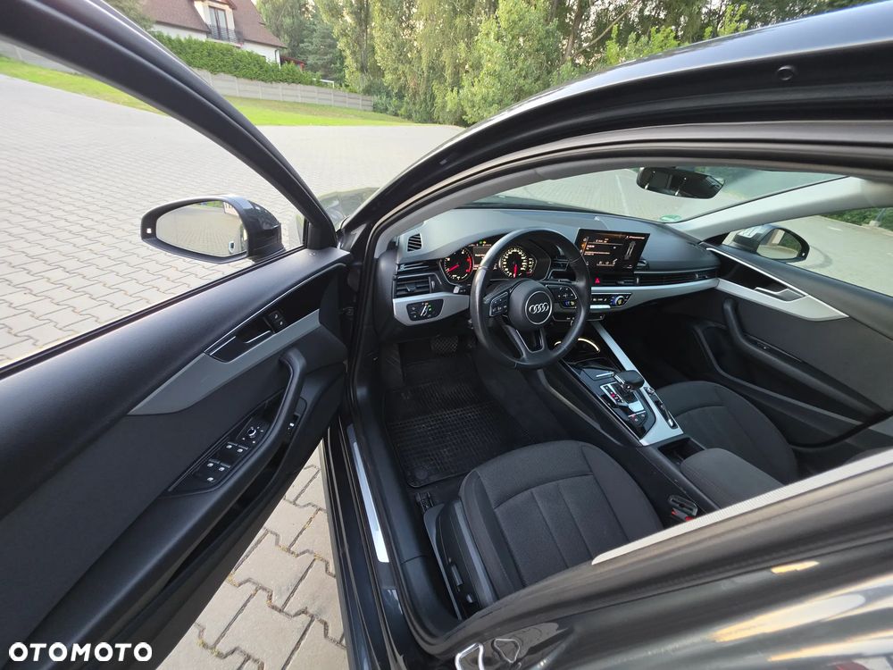 Audi A4 Limousine - 6