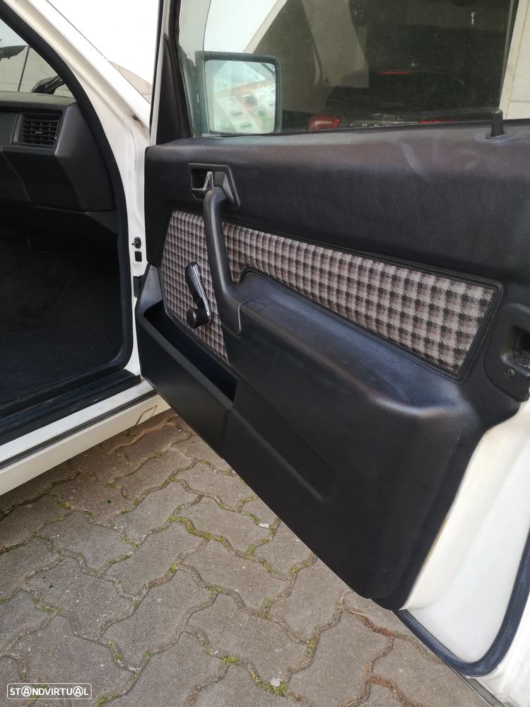 Mercedes-Benz W201 (1982-1993) 190 D 2.0 - 15