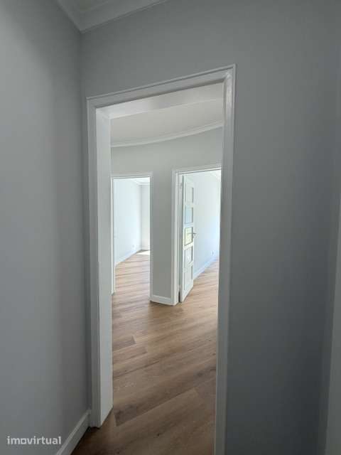 Apartamento recuperado e remodelado, junto do Bairro de São Miguel. - Grande imagem: 2/17