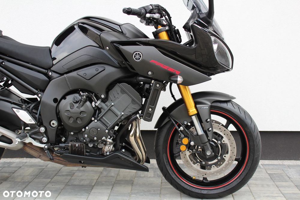 Yamaha FZ8 - 11