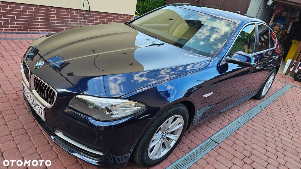BMW Seria 5 528i xDrive Sport-Aut Luxury Line - 2
