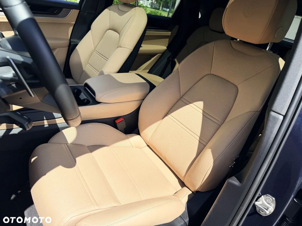 Porsche Cayenne Standard - 13