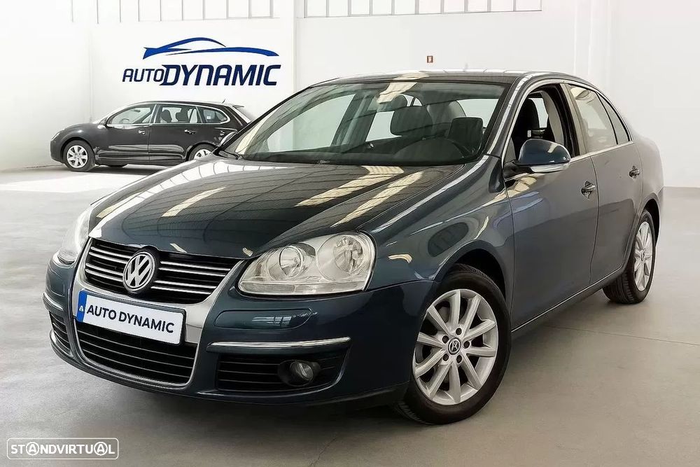 VW Jetta 1.6 TDi Confortline - 2