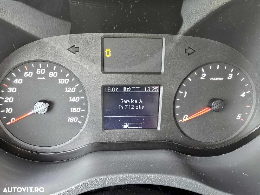 Mercedes-Benz Sprinter - 14