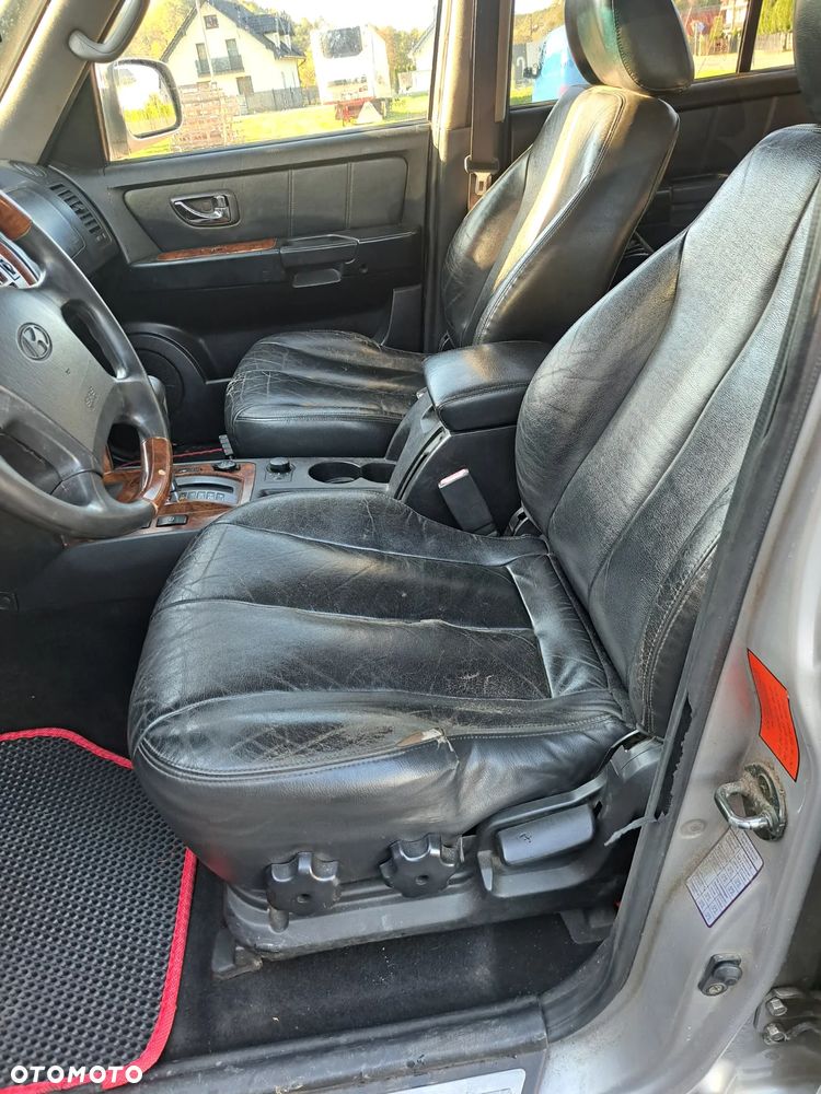 Hyundai Terracan - 12