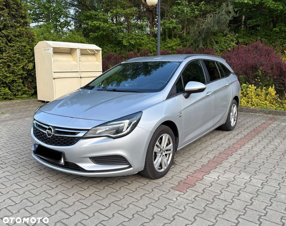 Opel Astra 1.6 CDTI Sport - 1
