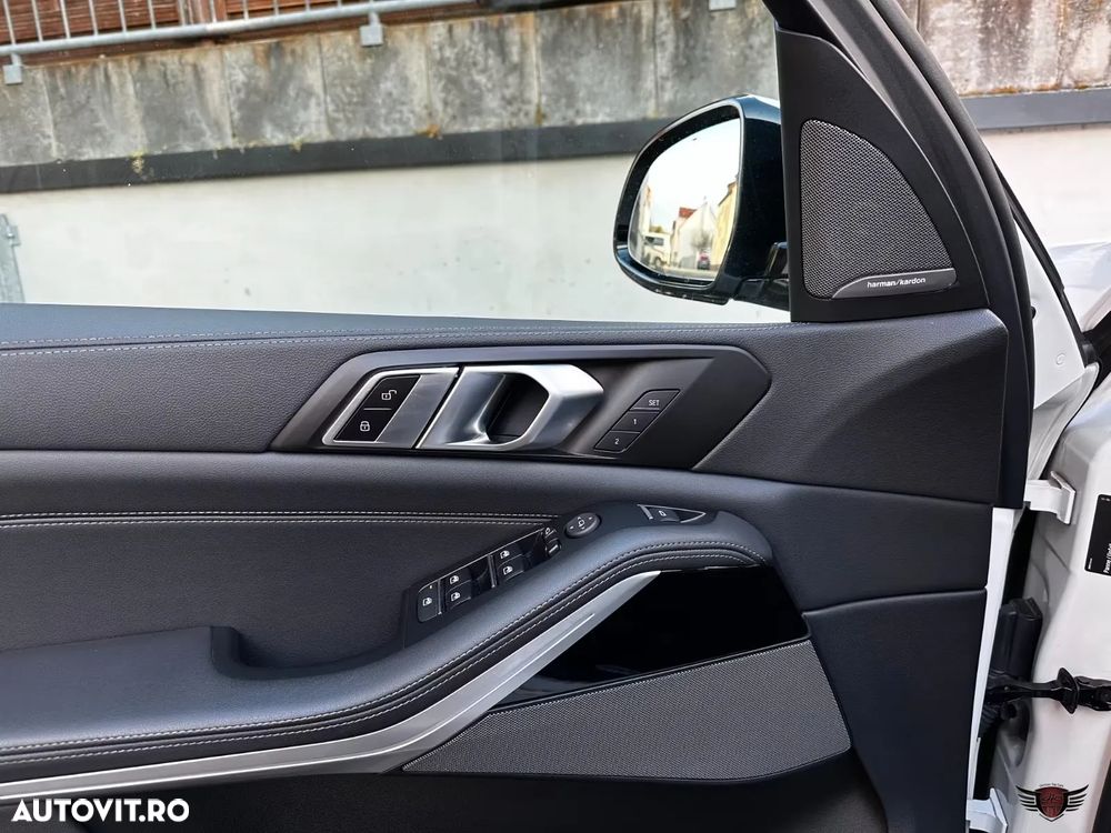 BMW X5 xDrive45e - 18