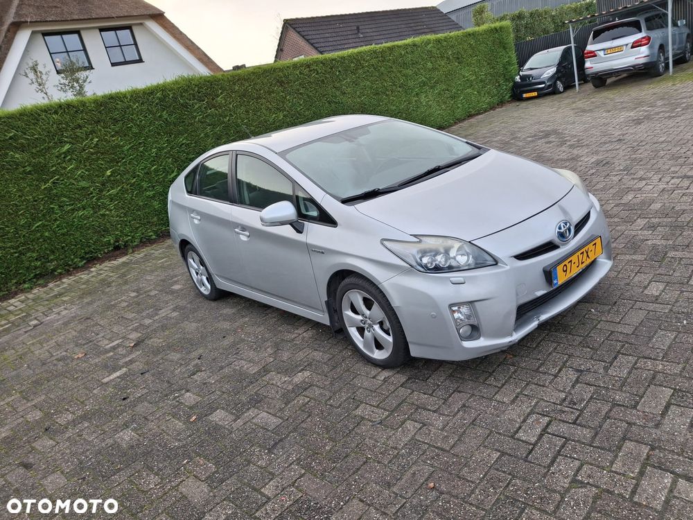Toyota Prius 1.8 HSD Sol - 2