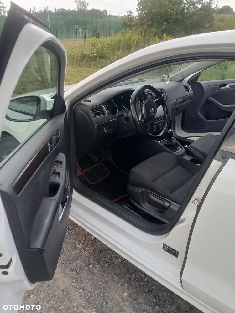 Volkswagen Jetta 1.2 TSI Comfortline - 6