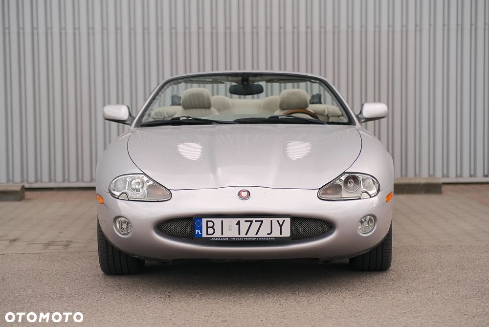 Jaguar XK8 - 1