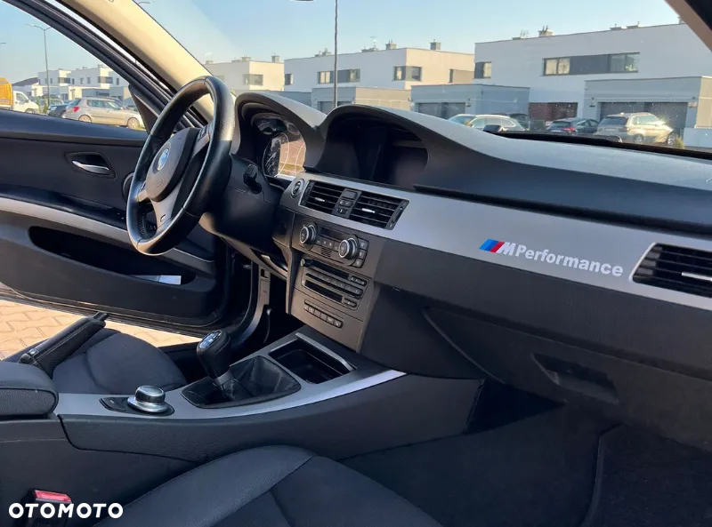 BMW Seria 3 - 12