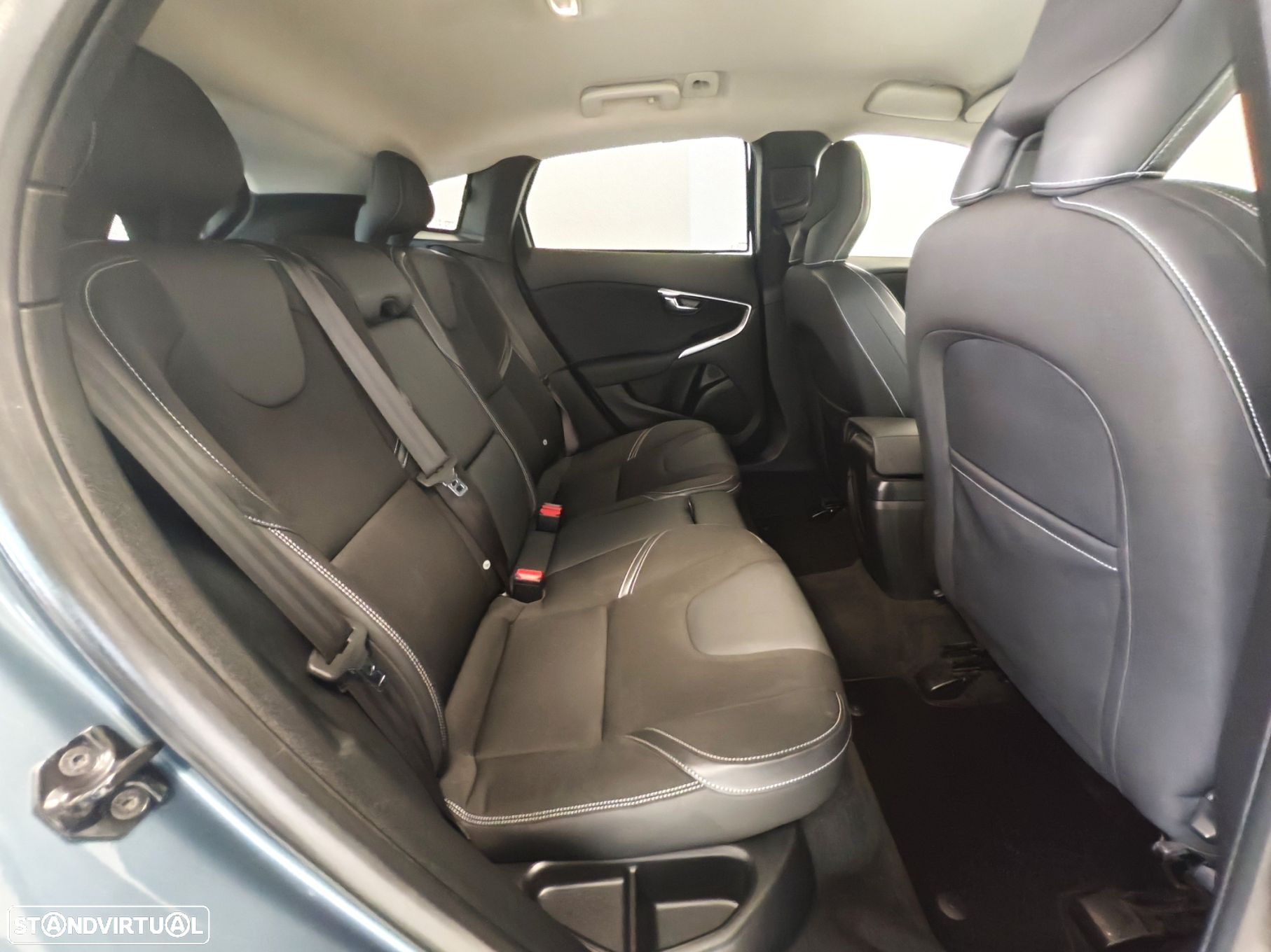Volvo V40 1.6 D2 Momentum - 41