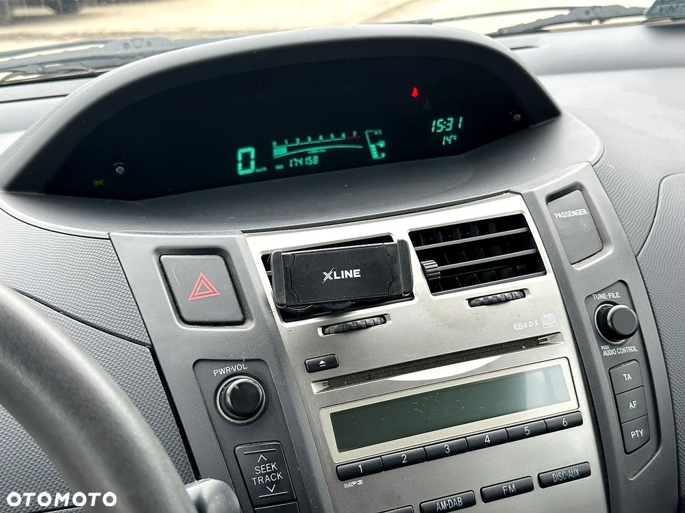 Toyota Yaris 1.0 Luna - 12