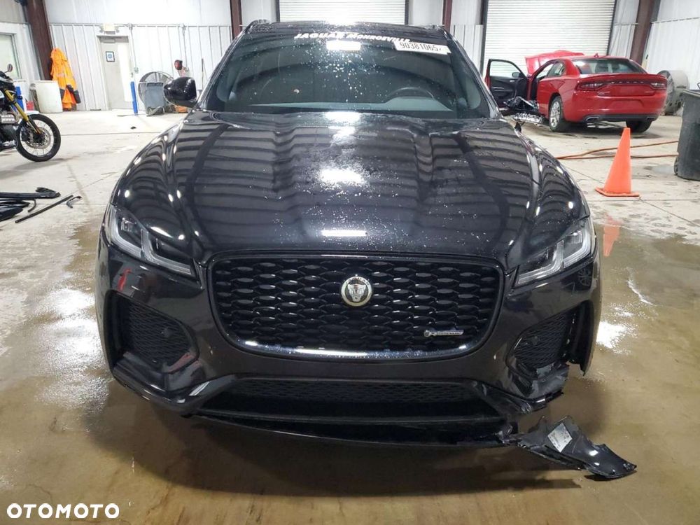 Jaguar F-Pace - 6