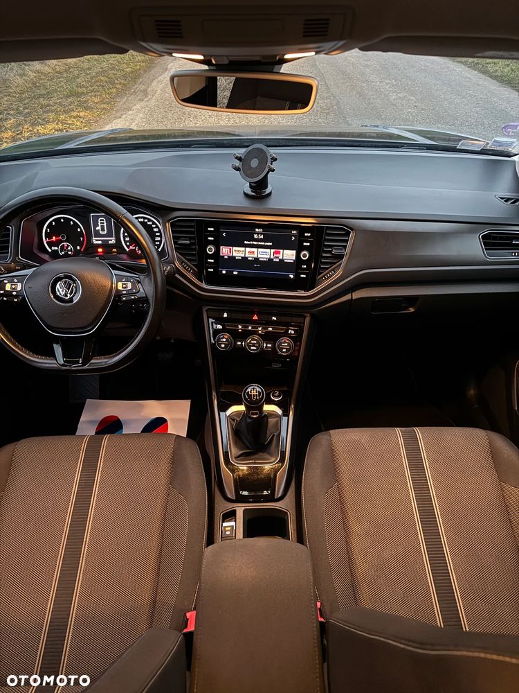 Volkswagen T-Roc - 35