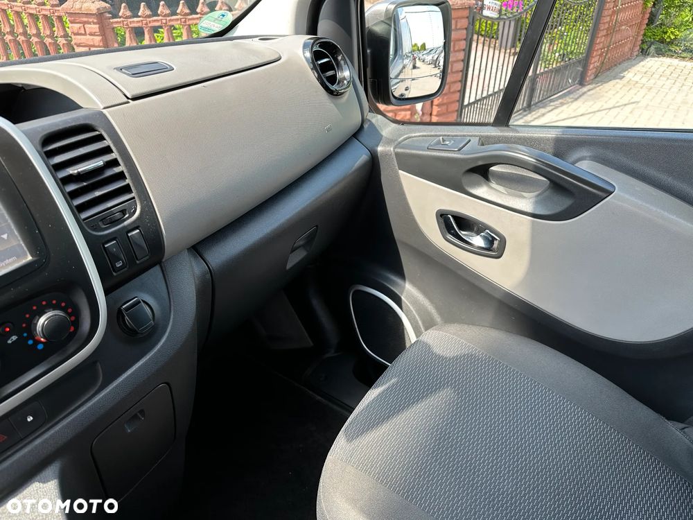Renault Trafic - 17