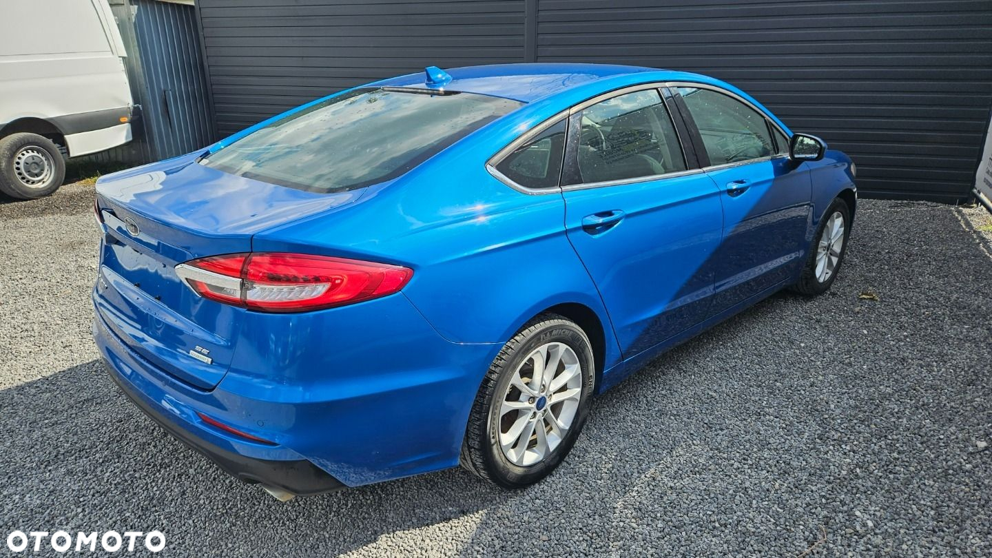 Ford Fusion - 29