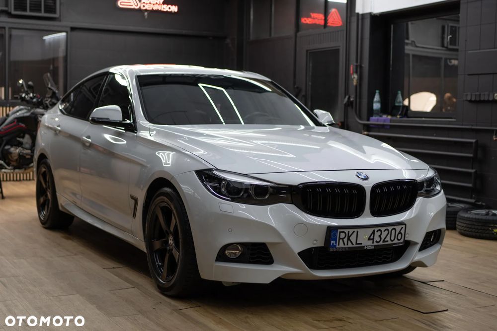 BMW Seria 3 320i GPF xDrive M Sport Shadow sport - 36