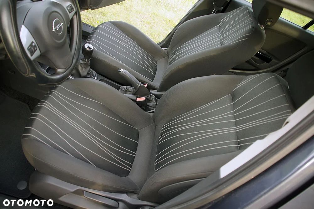 Opel Corsa - 8
