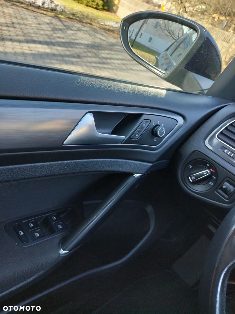 Volkswagen Golf 1.0 TSI BMT Comfortline - 30