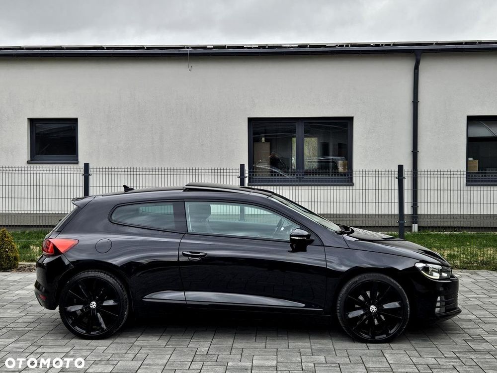 Volkswagen Scirocco 2.0 TSI BMT - 12