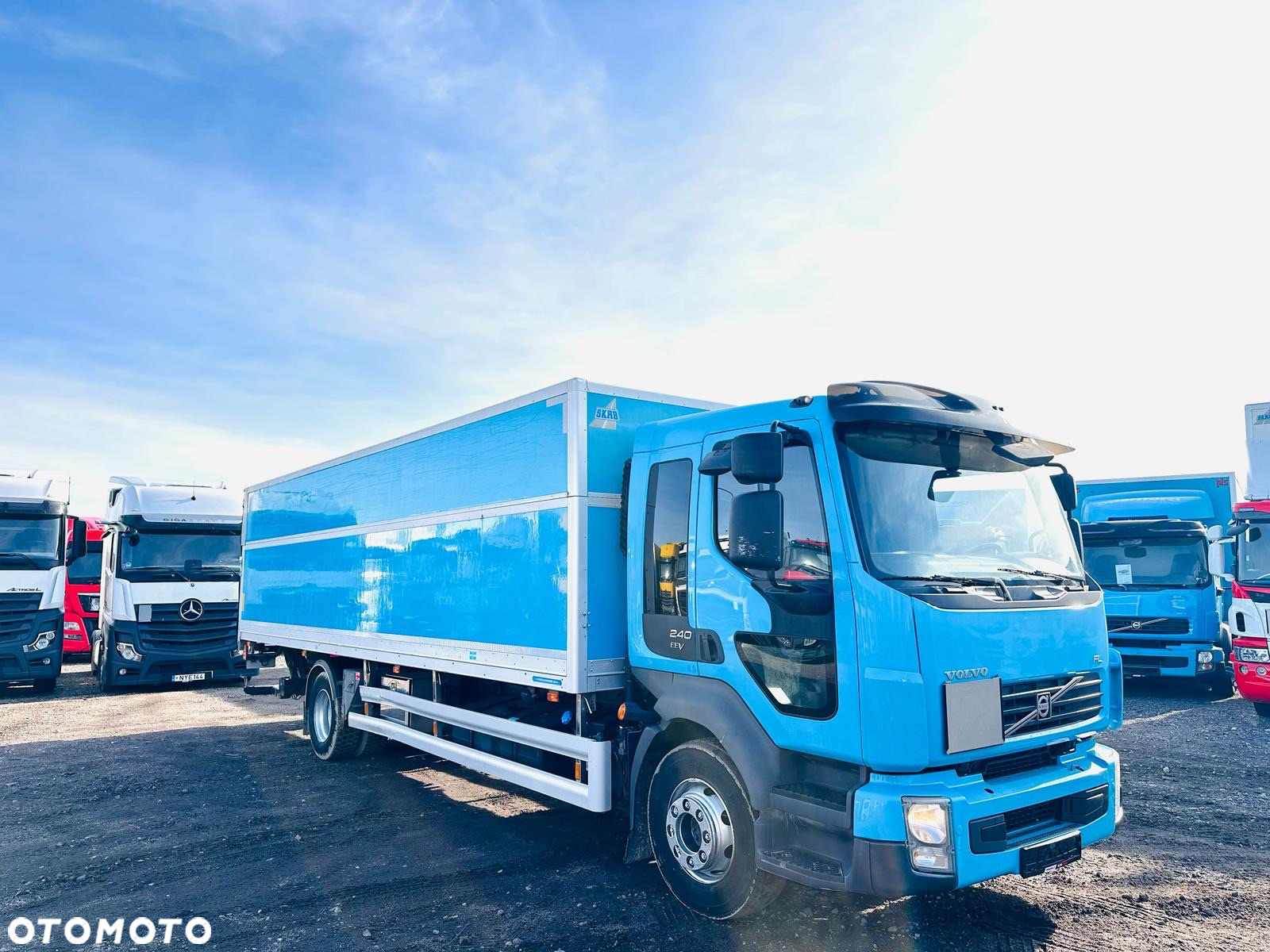 Volvo FL 240 EEV / REGULACJĄ WYSOKOŚCI SKRZYNI / WINDA ZEPRO - 4