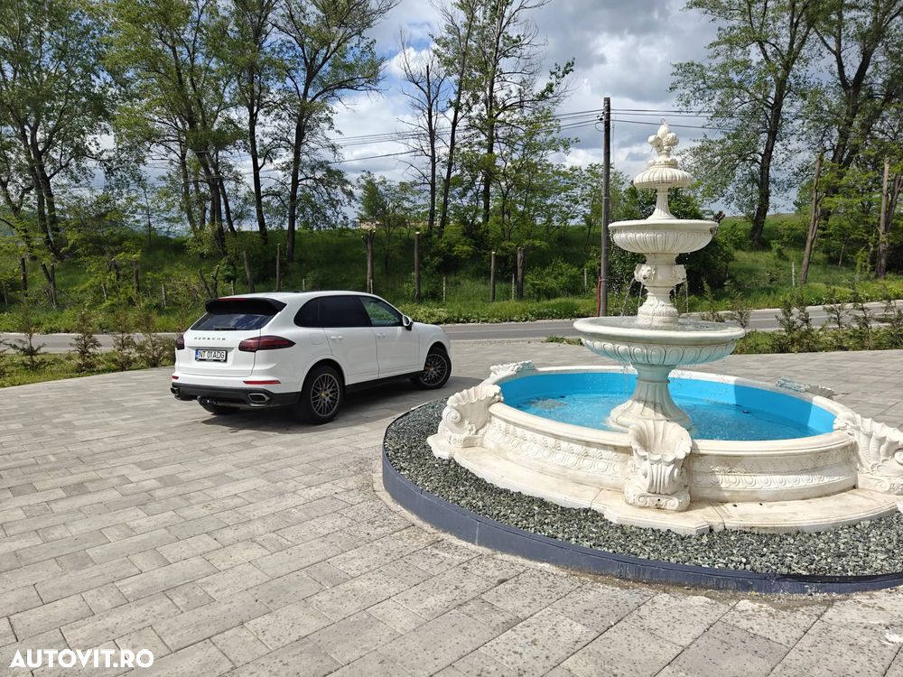 Porsche Cayenne 3.0 L - 19